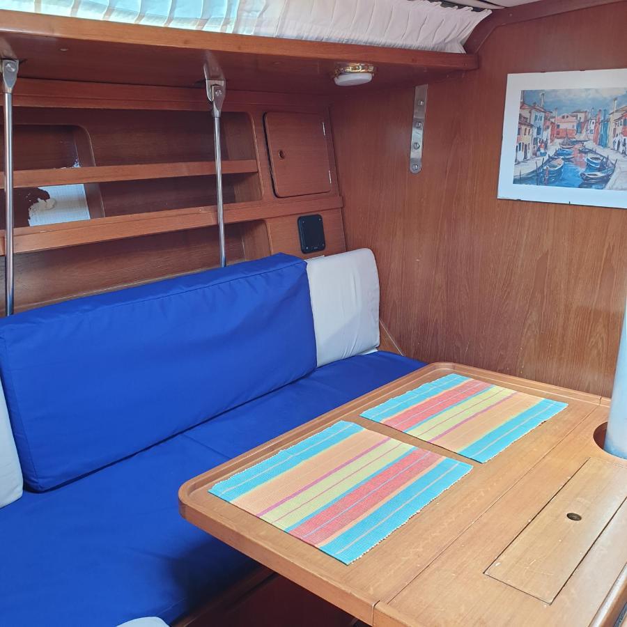 Bed And Boat Holiday Hotel Специя Екстериор снимка